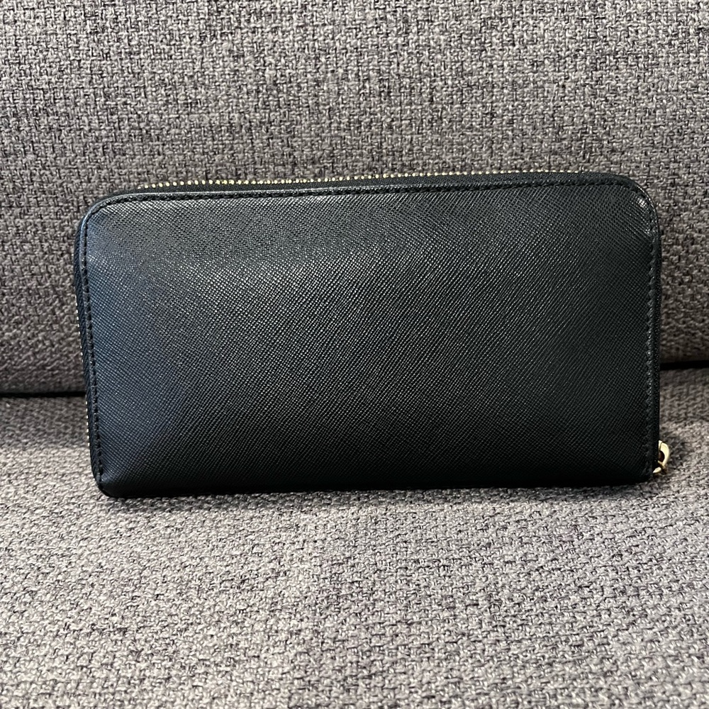 LIKE NEW Authentic Tory Burch Saffiano Leather Long Zip Around Wallet - Picture 4 of 8